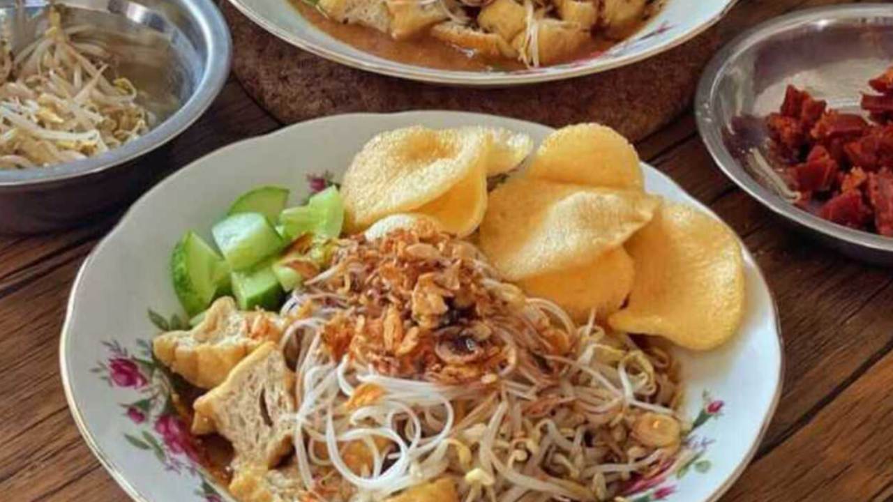Ketoprak Makanan Khas Indonesi Kuliner Modern