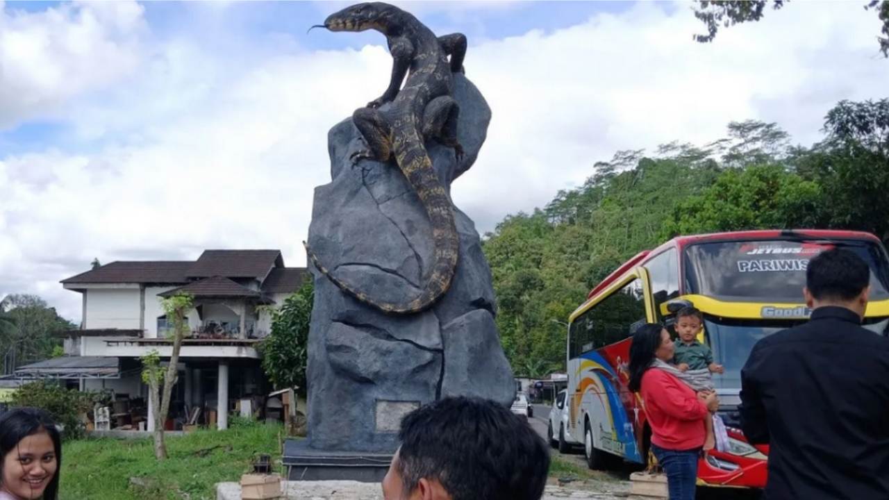 Patung Biawak di Wonosobo, Simbol Estetika atau Tanda Tanya Publik