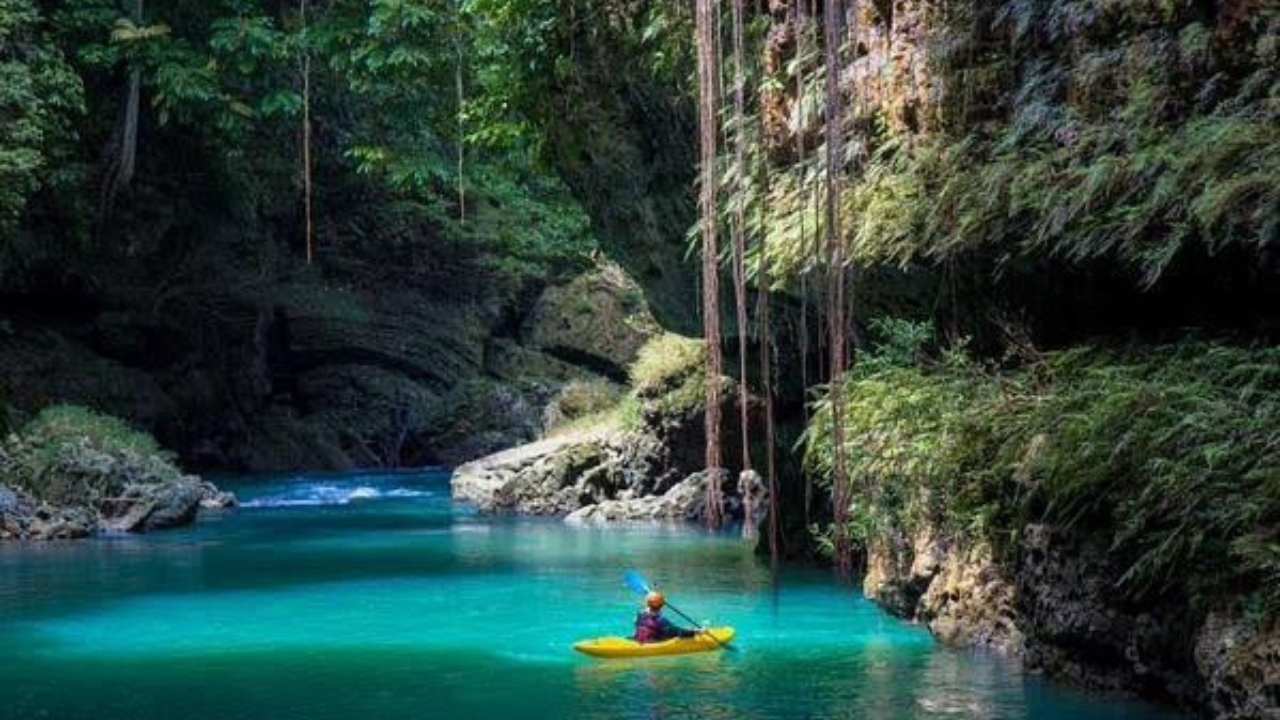 Cukang Taneuh Green Canyon Pesona Alam Tersembunyi di Pangandaran yang Wajib Dikunjungi