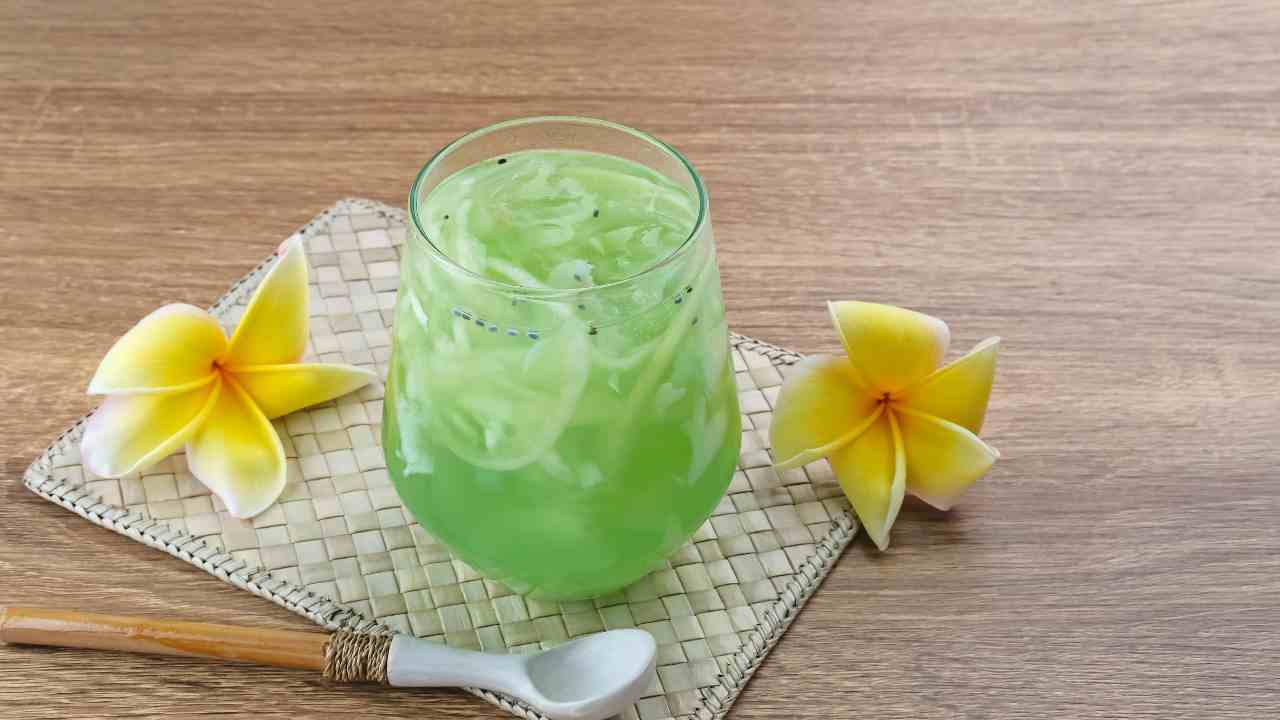 Es Kuwut Minuman Segar Bali yang Makin Populer di Tengah Terik Musim Panas