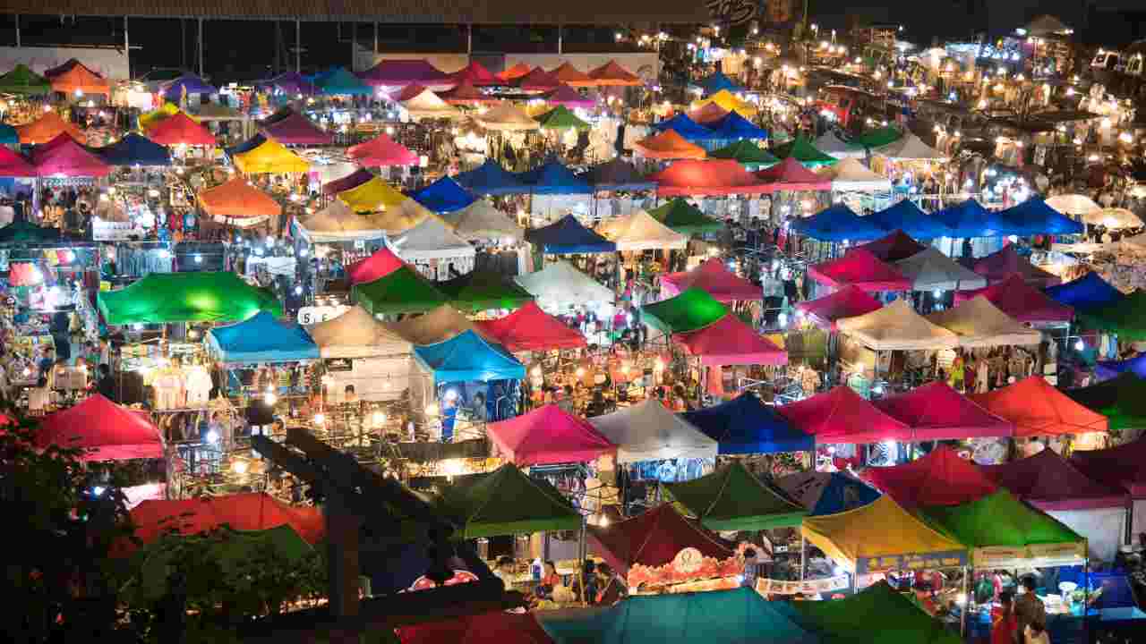 Apakah Pasar Malam Termasuk Wisata atau Bukan