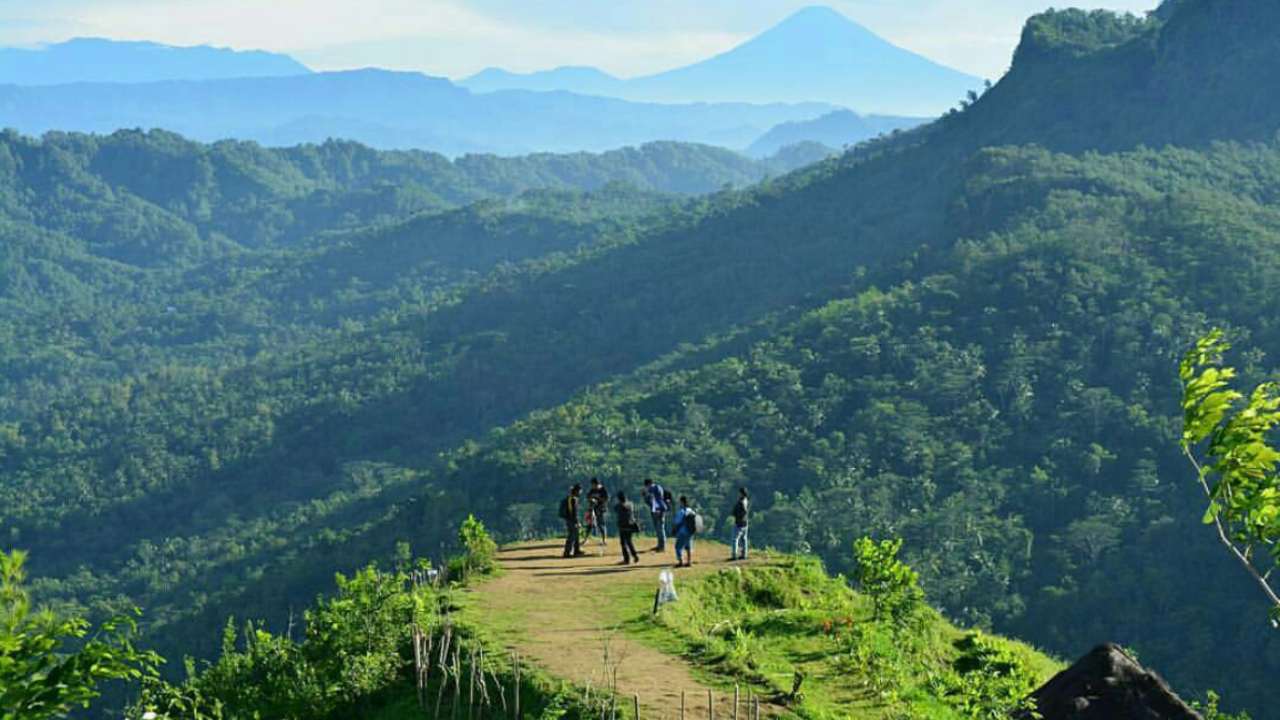 Bukit Langit Kebumen, Negeri di Atas Awan yang Menawan