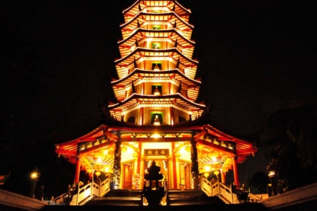 Daya Tarik Wisata Religi Pagoda Avalokitesvara