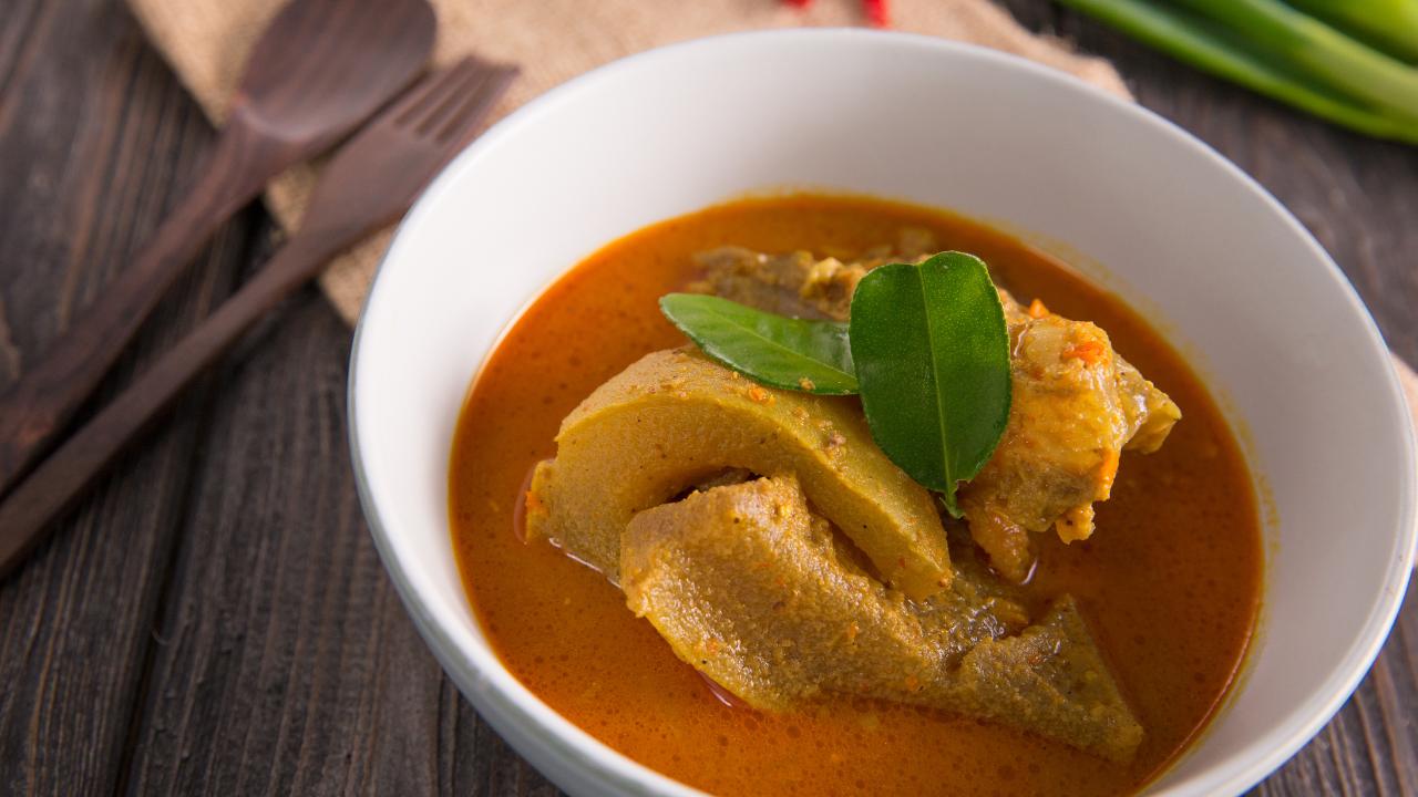 Gulai Kikil, Sajian Gurih Kuah Kuning yang Menggugah Selera
