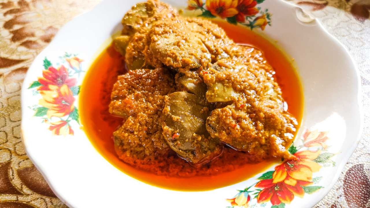 Semur Jengkol, Dari Warisan Betawi yang Menggugah Selera