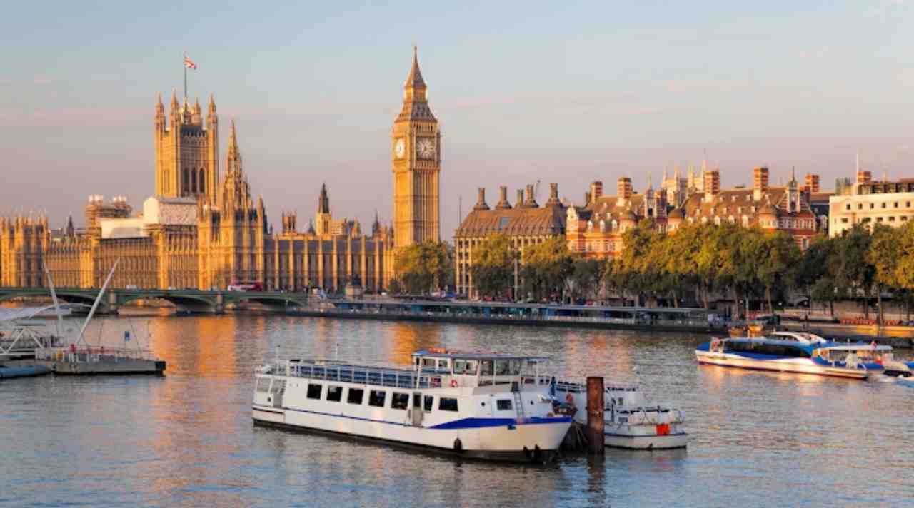 Thames River Cruise Inggris, Cara Asyik Menikmati Keindahan London dari Sungai
