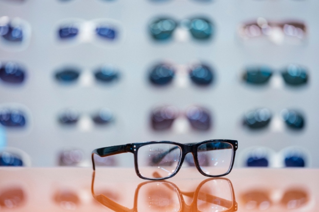 Modal dan Keuntungan Usaha Kacamata