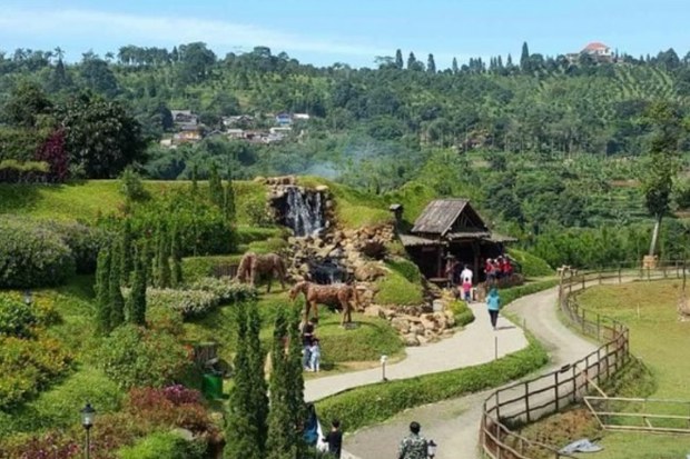 Villa dan Penginapan The Ranch Cisarua
