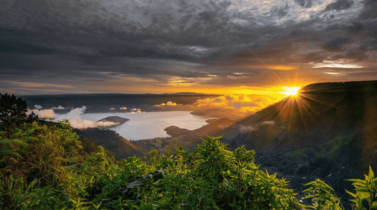 Bukit Holbung Samosir dan Ritme Alaminya