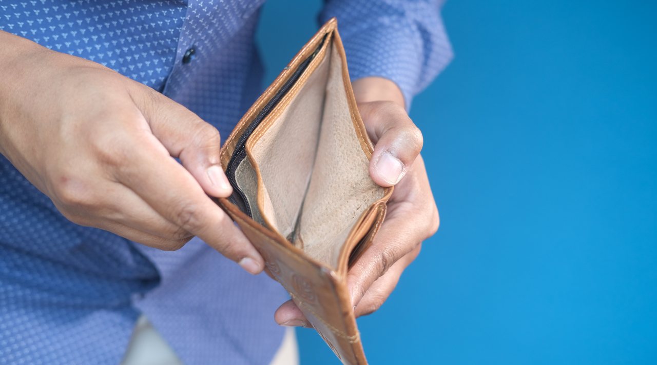 Dompet Kosong Adalah Seni Menyedihkan