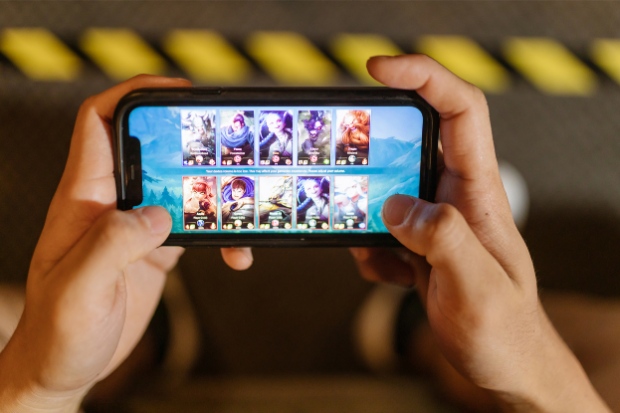 Fenomena E-Sports dan Pengaruhnya pada Komunitas Gamer