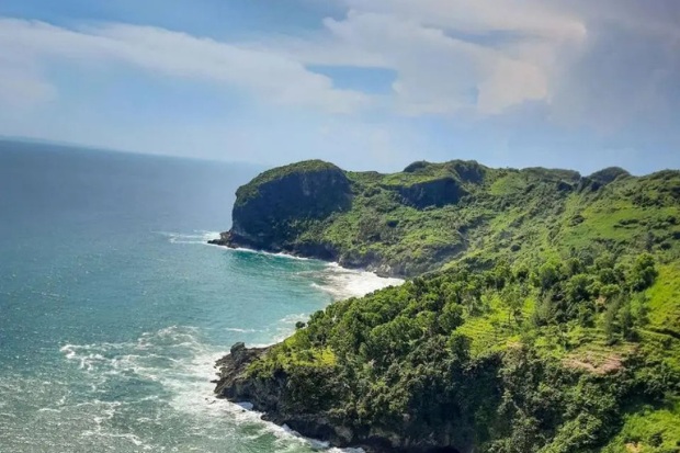 Lokasi dan Daya Tarik Pantai Sawangan Ayah Kebumen