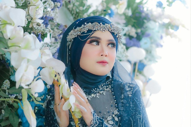 MUA Hijab Styling dan Rias Pengantin Menjadi Unggulan