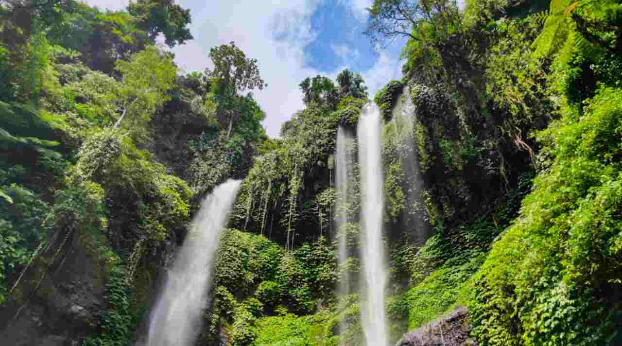 Menyusuri Pesona Air Terjun Sekumpul Bali, Surga Tersembunyi yang Bikin Jatuh Hati