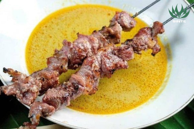 Penyajian sate klathak