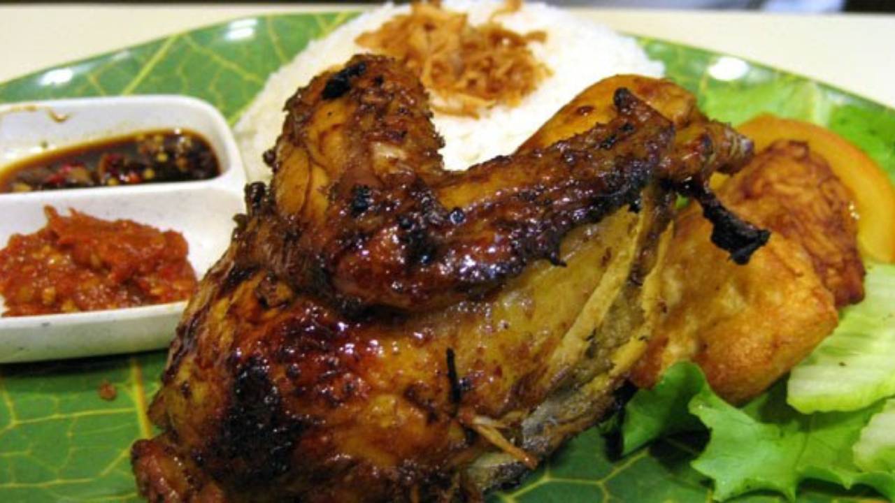 Ayam bakar betutu