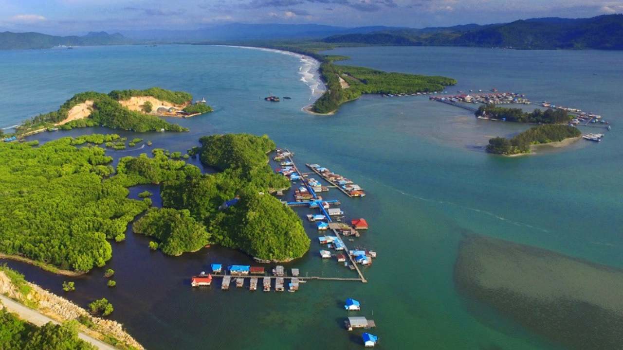 Kampung Enggros Jayapura Menjadi Destinasi Wisata Budaya