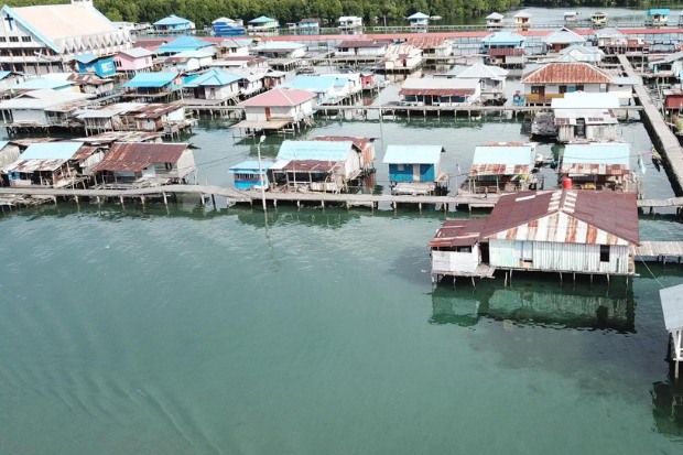 Wisata Kampung Enggros Papua