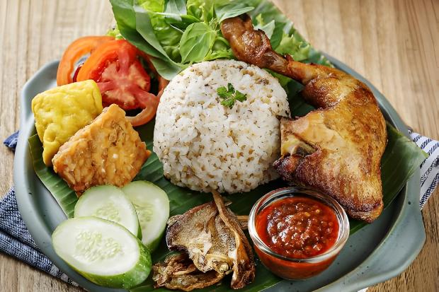 Asal Usul dan Makna Tradisi