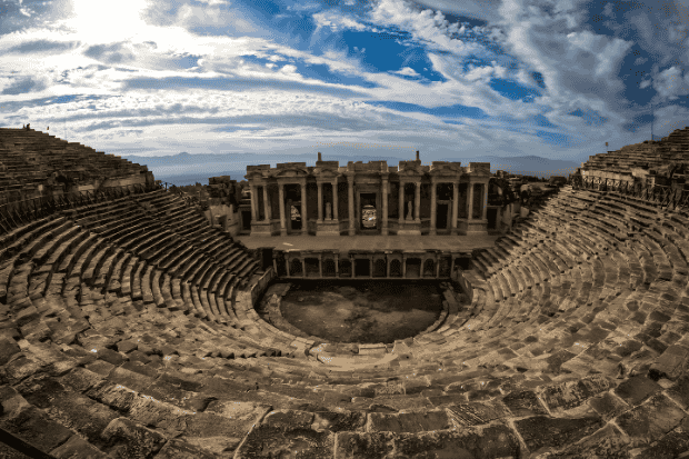 Jejak Sejarah Pamukkale dan Kejayaan Kota Hierapolis