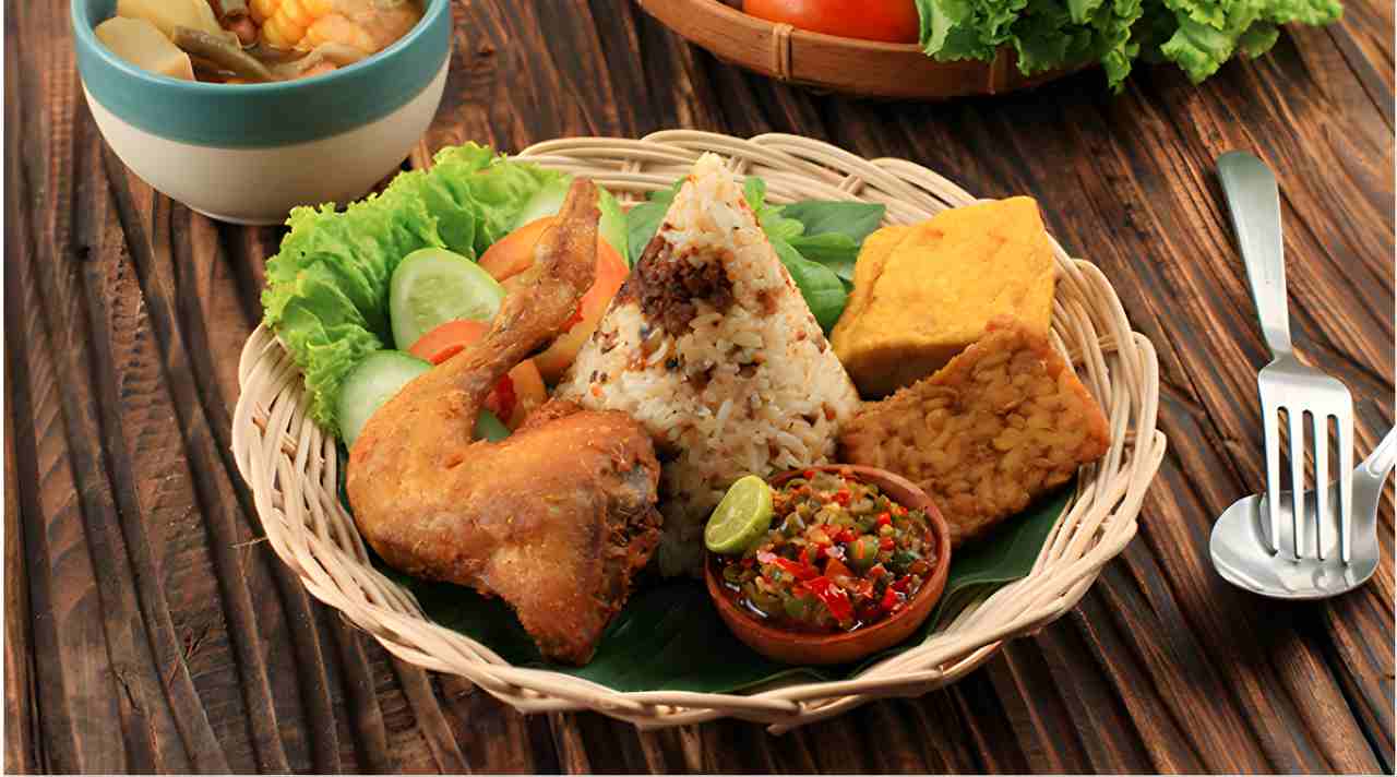 Nasi Tutug Oncom, Cita Rasa Tradisional yang Menggoda Selera
