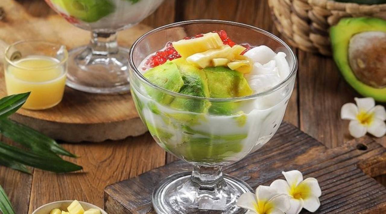 es teler segar dengan perpaduan buah dan es yang cocok dinikmati saat cuaca panas