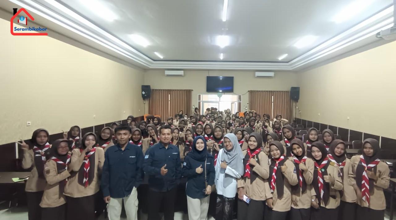 Wivi Digital menjadi guru tamu affiliate marketing di SMKN 1 Cilacap untuk berbagi wawasan digital marketing kepada siswa